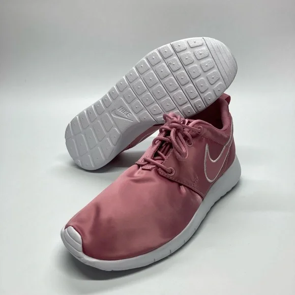 NIKE ROSHE ONE LOW TRAINERS WOMEN SHOES PINK SZ 6Y - Picture 9 of 10